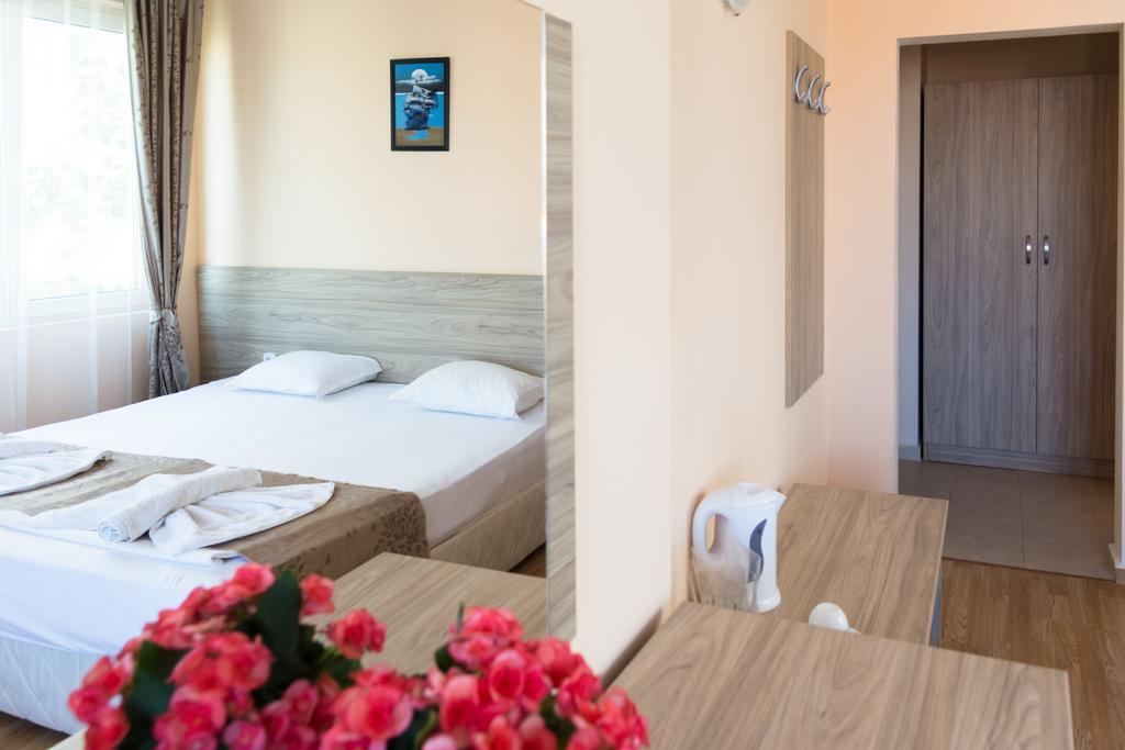 Atavel Guest House Nesebar Esterno foto