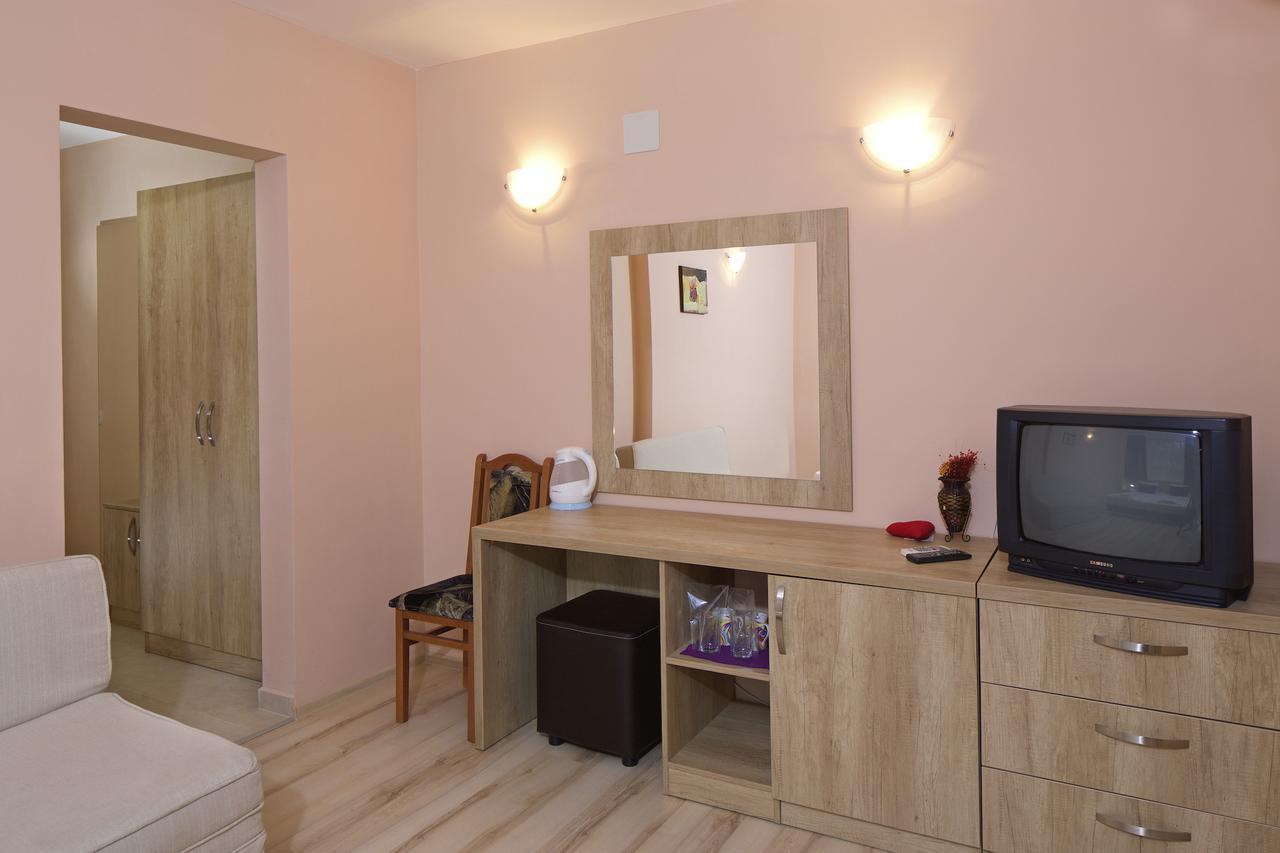 Atavel Guest House Nesebar Esterno foto